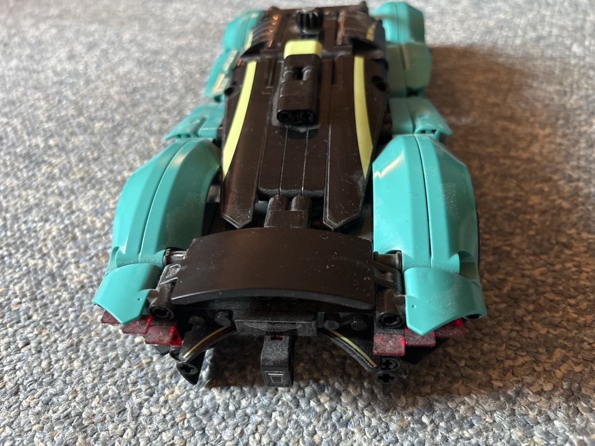 Lego Spielzeuge: LEGO Technic Aston Martin Valkyrie – Gebraucht aus Leimbach TG von TOAOT 2