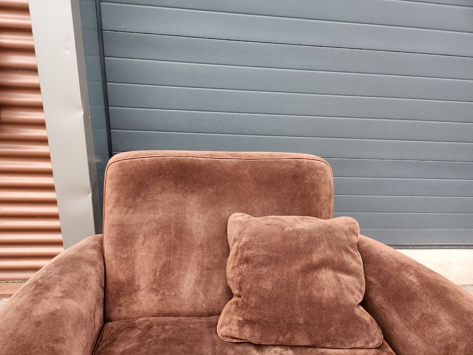 Baxter Poltrone: Baxter - Mickey Extra Armchair in Suède – Usato da Gelderland venduto da HermsenDesign 3