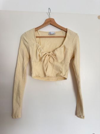 Damen Pullover Crop Bershka Beige Grösse M guter Zustand