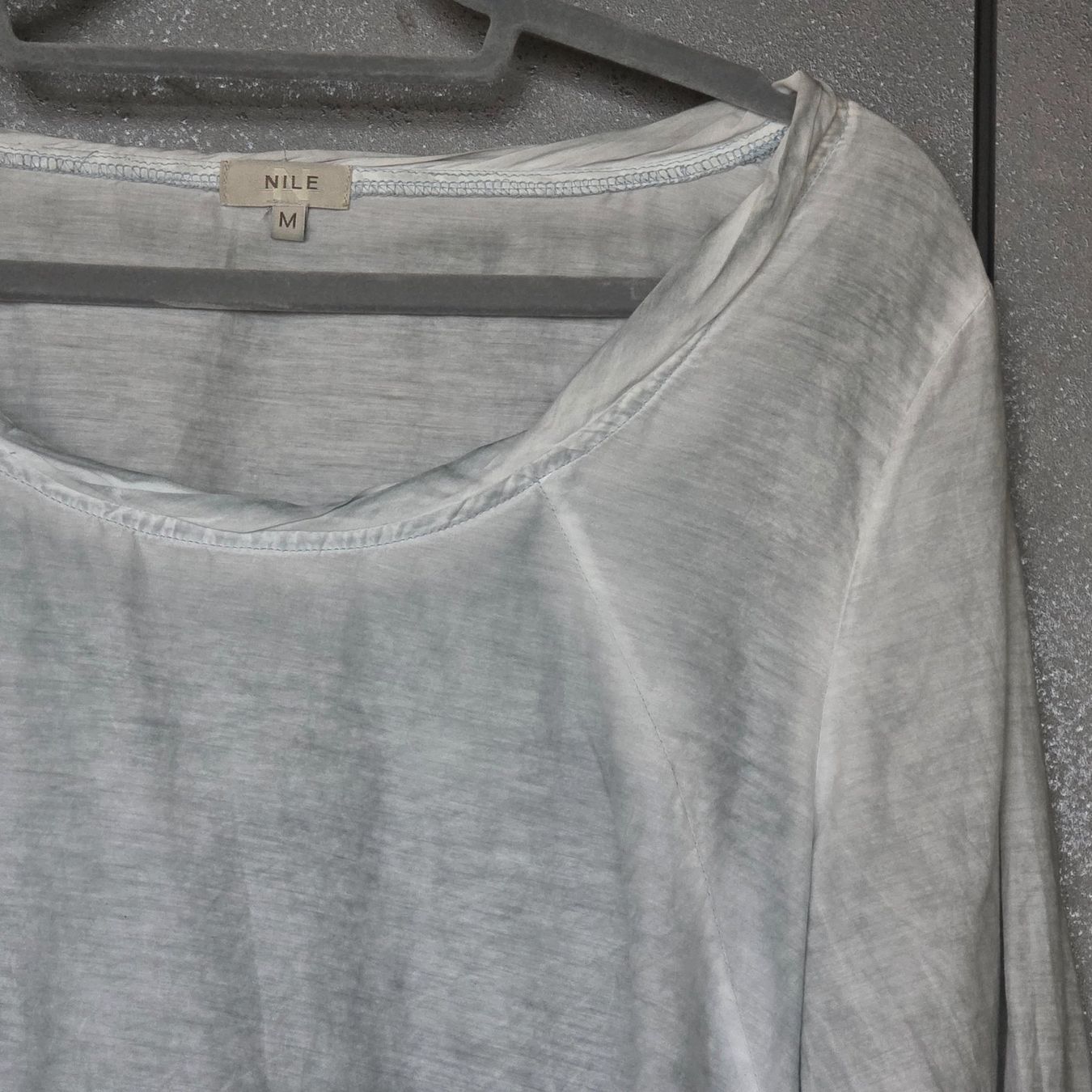 Nile Blusen: 🐸 NILE BLUSE M MIT SEIDE RAUCHBLAU – Gebraucht aus Môtier (Vully) von Frogs 1