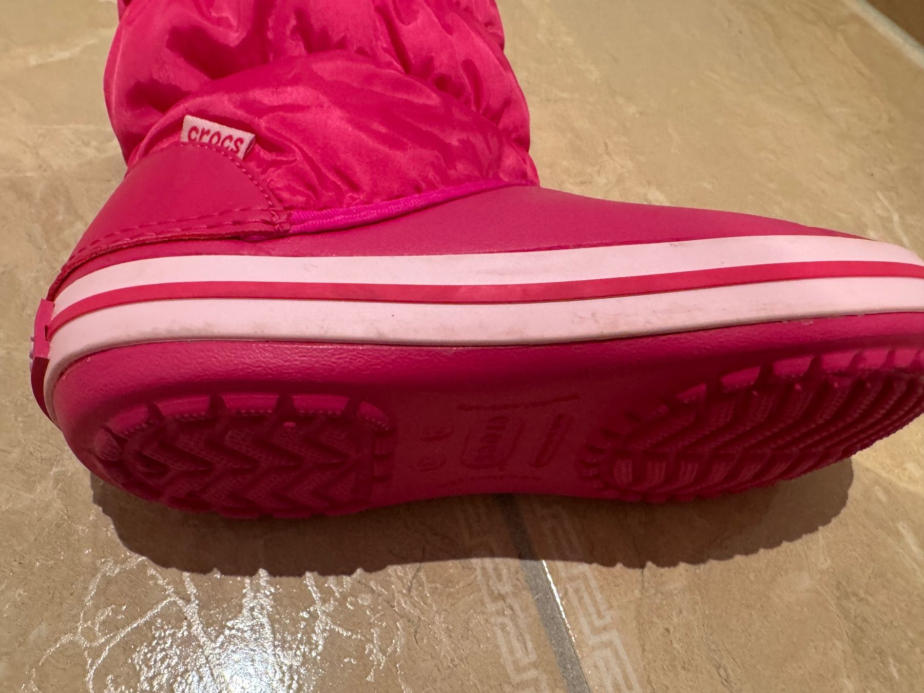 Crocs Scarpe per ragazze: Crocs Winterstiefel, 30-31 – Usato da Klingnau venduto da Markus14 4