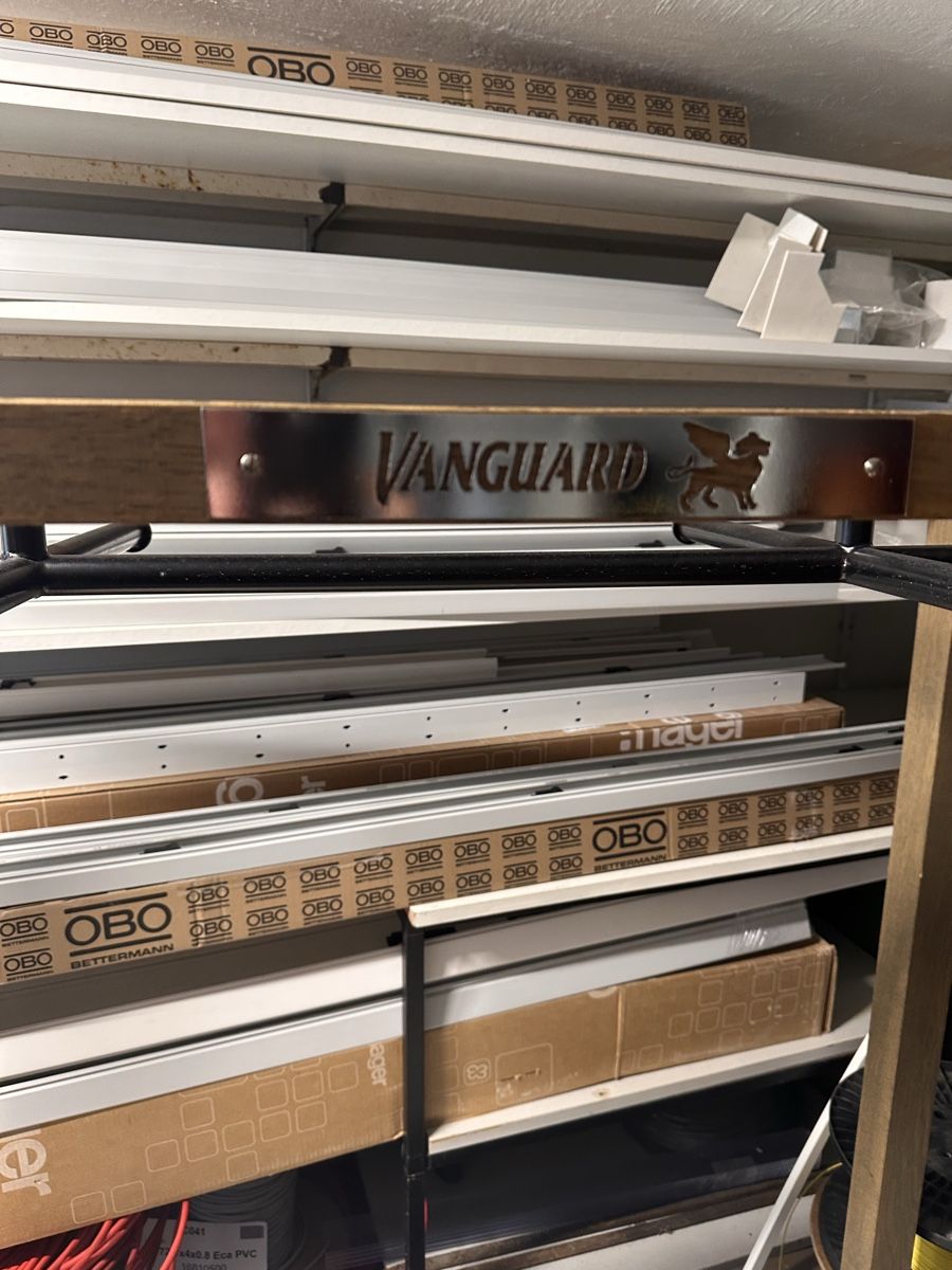Guardaroba: Vanguard Regal mit Schublade und Kleiderstange – Usato da Basel venduto da lealein02 1