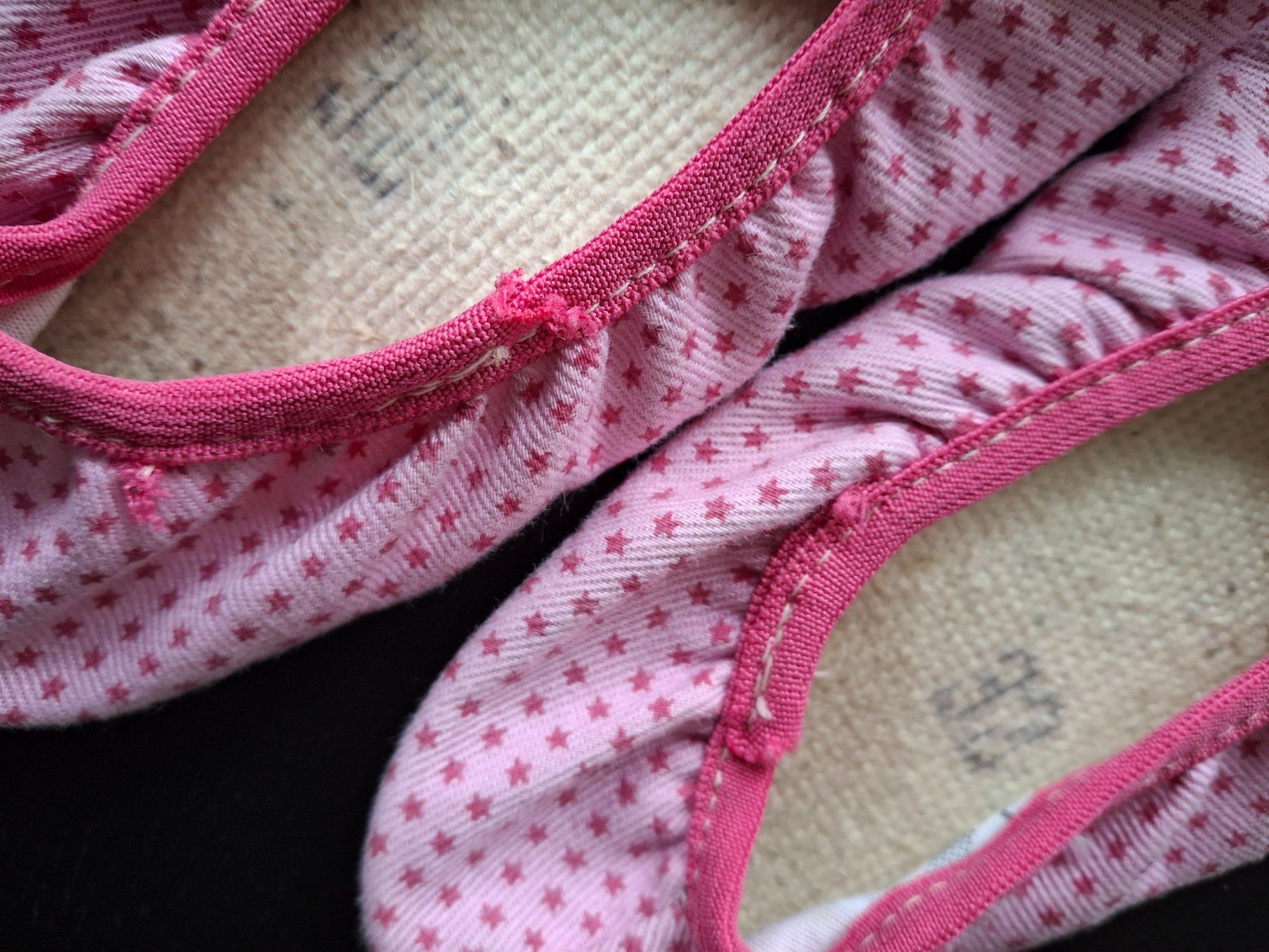 Scarpe per ragazze: Schläppchen / Gymnastikschuhe Grös 32 – Usato da Wiesendangen venduto da troawus 3