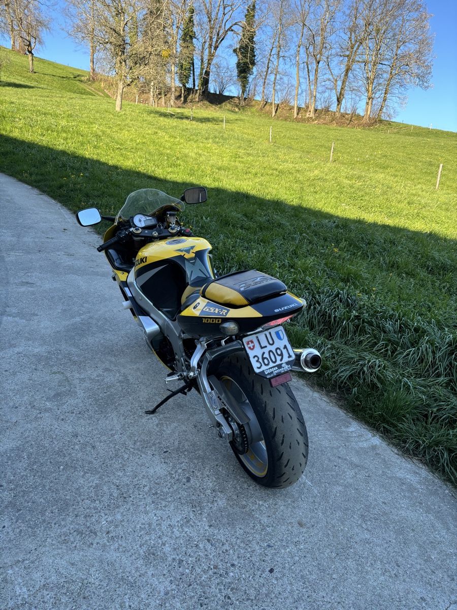 Suzuki Strada: Suzuki GSX-R 1000 – Usato da Steinhuserberg venduto da JonasEgli2000 2