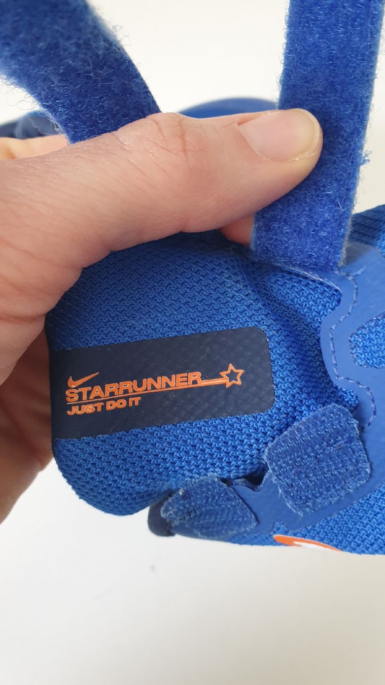 Nike Schuhe für Jungen: Basket Nike 23.5 – Gebraucht aus La Neuveville von Sarfe 3