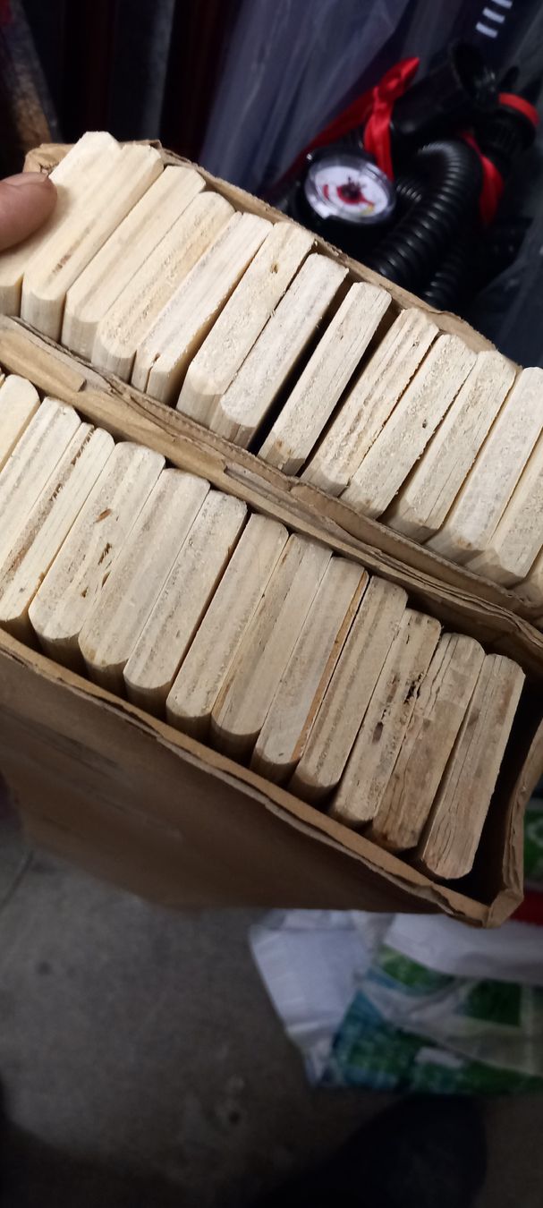 Holzartikel: Lattenrost Holzlatten zum Basteln?  – Neu (gemäss Beschreibung) aus Zürich von Reyniii 1