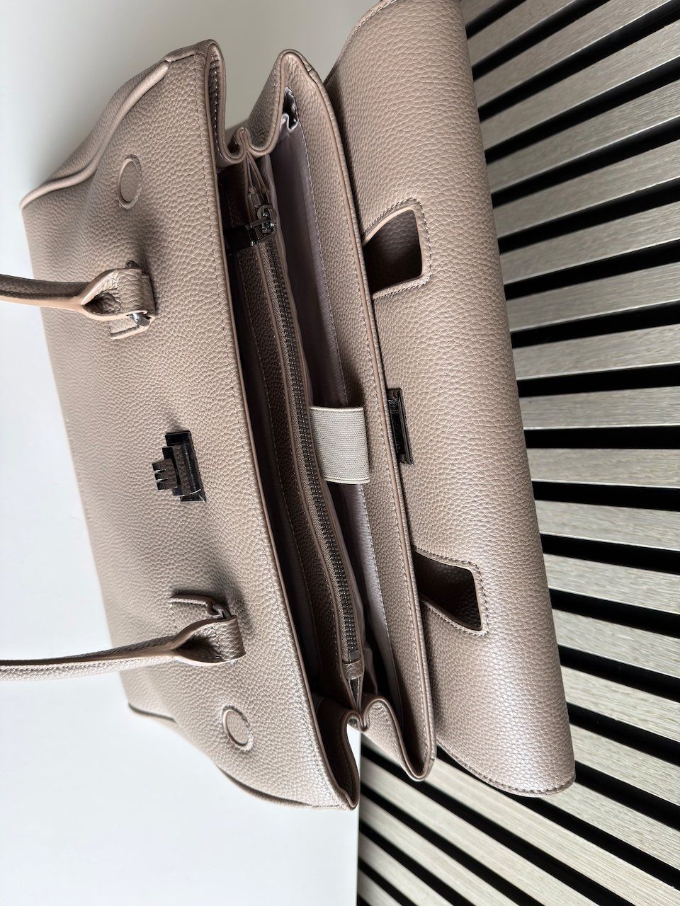 Borse da donna: Victoria Hyde JOLINE - Handbag - beige – Usato da Zürich venduto da mad_87xc 2