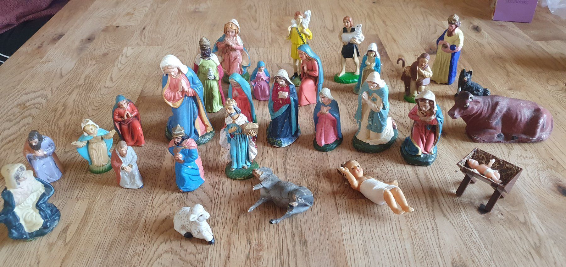 Statuette: Lot  Alte Krippenfiguren – Usato da Flawil venduto da Naphtali