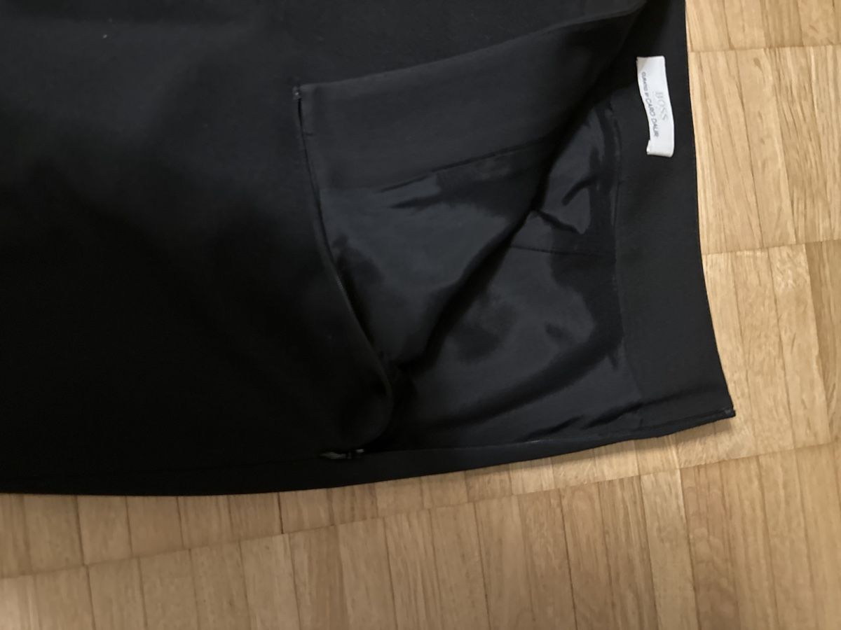 Hugo Boss Röcke: BOSS Rock, schwarz, klassisches Modell – Neu (gemäss Beschreibung) aus Dübendorf von Bella1177 1