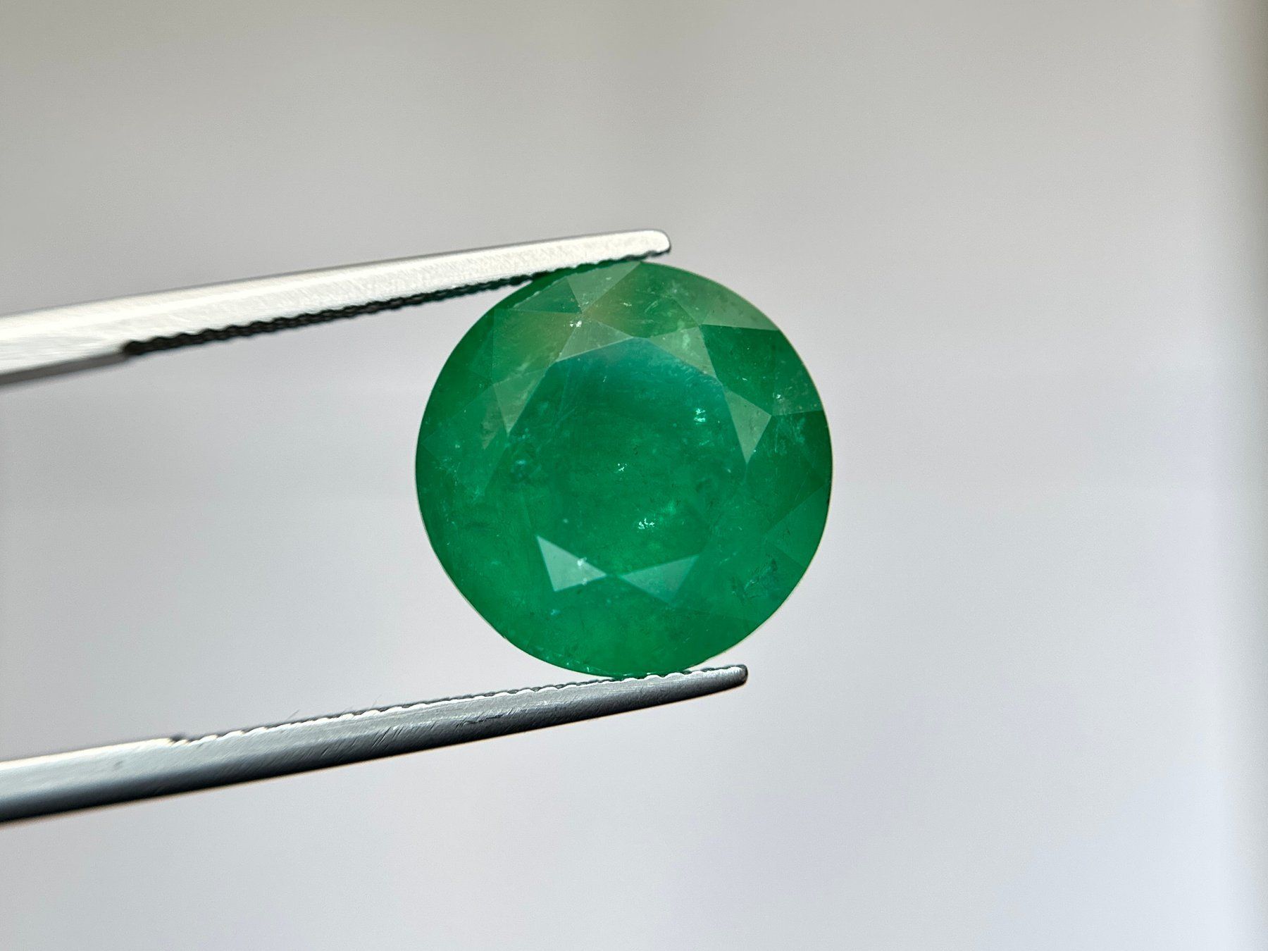 Pietre preziose: Natural Important Emerald Smaragd Gemstone 18.87ct Certified – Usato da Winterthur venduto da Tafr 9