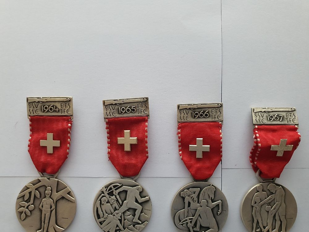Medaillen: 2. Schweizer Auszeichnungen – Gebraucht aus Schwarzenburg von D.a.v.i.dM. 1