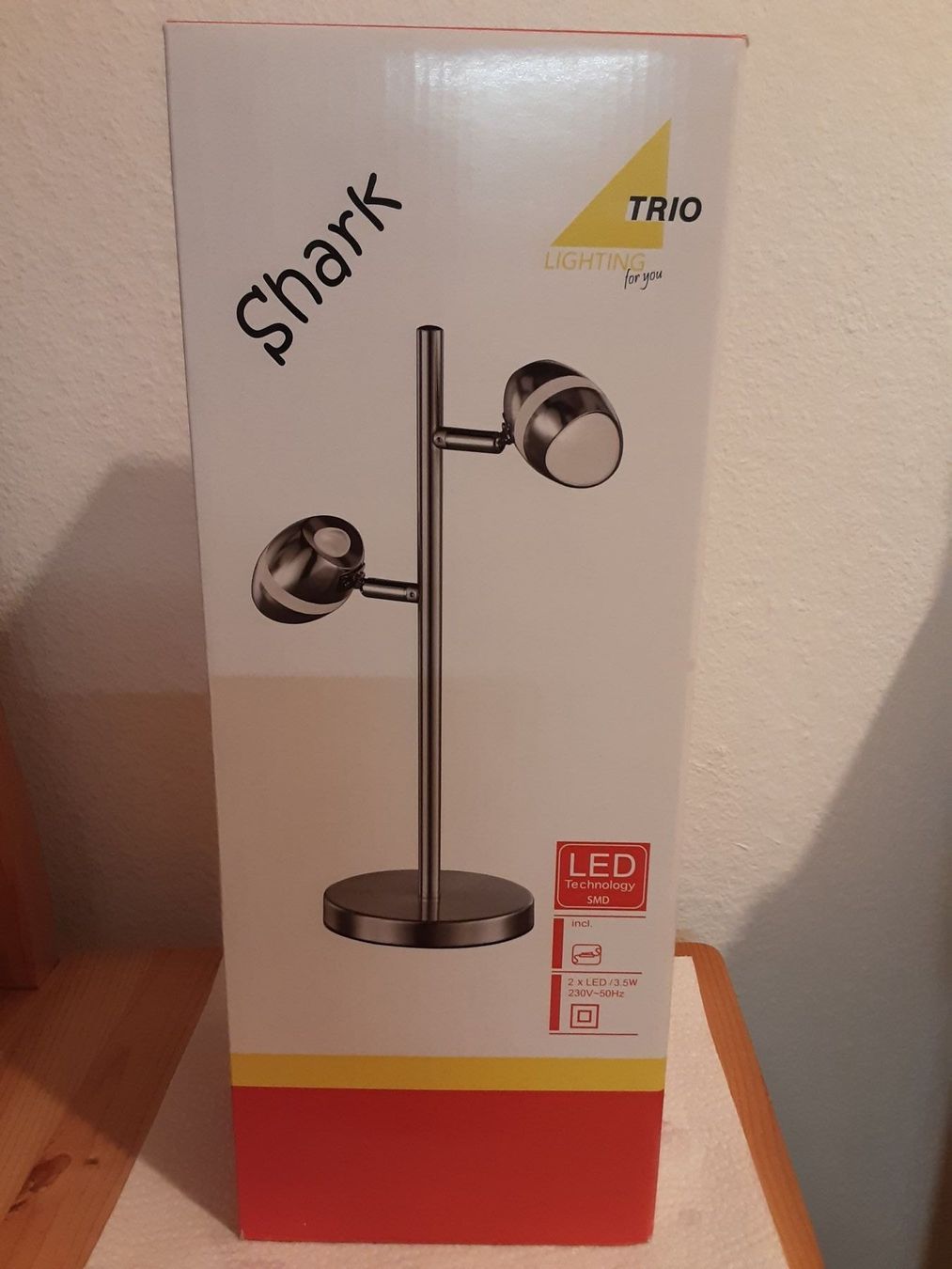 Lampade: Trio Leuchten LED Tischleuchte Shark – Nuovo e nell'imballaggio originale da Glattfelden venduto da Roman2504