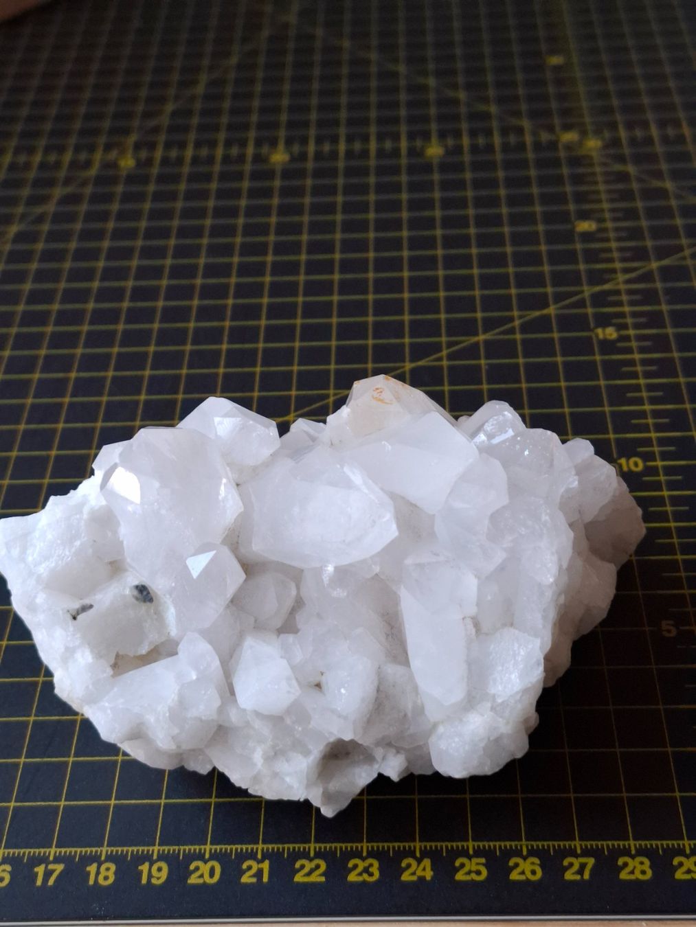 Mineralien & Heilsteine: Mineral Quarz – Gebraucht aus Zwieselberg von Halifaxmendusli 1