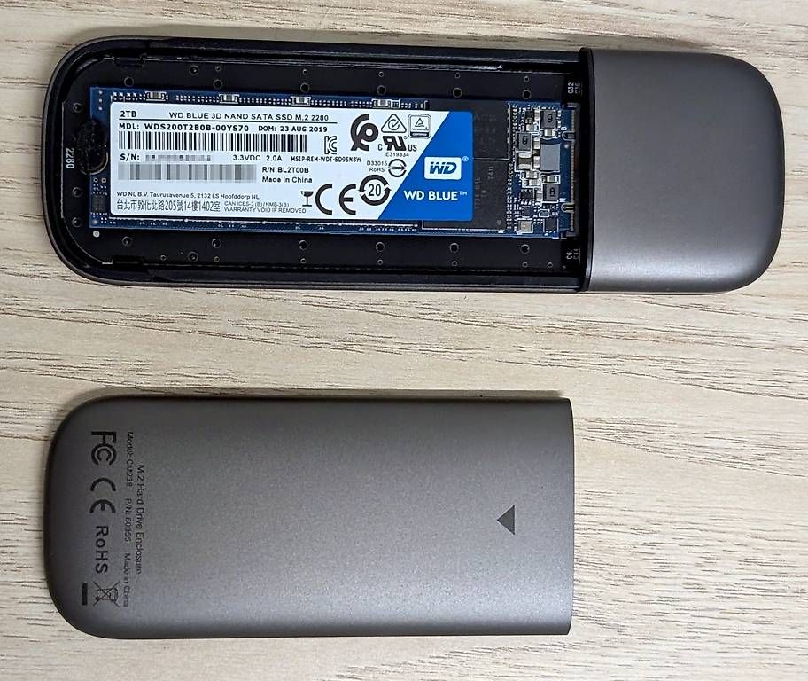 Dischi rigidi: UGreen SSD 2TB USB-C Externe Festplatte – Usato da Richterswil venduto da plisandro 2