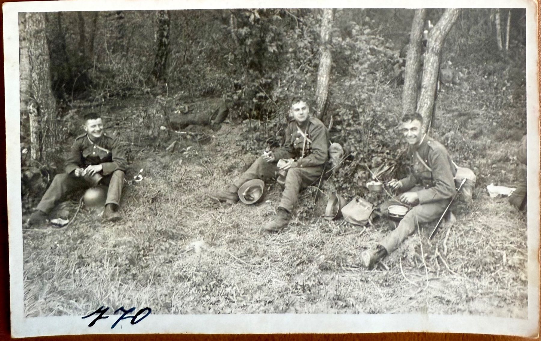 Cartoline postali: Militaire CH: Soldats à la pose – Usato da Lutry venduto da Ediego