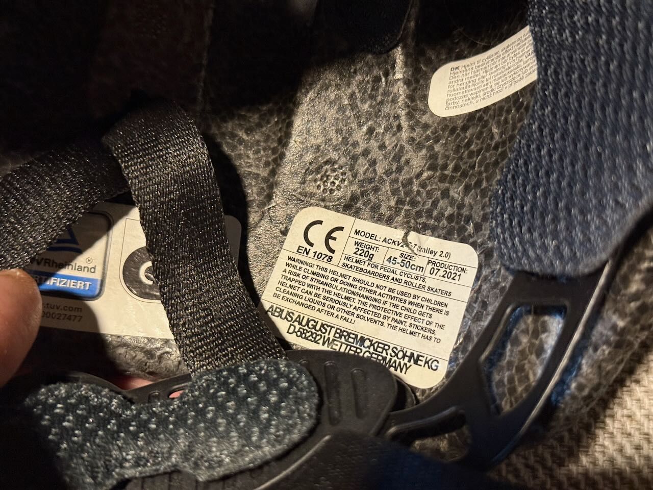 Abus Caschi: ABUS Kinderhelm, Grösse 45-50, Krokodil Design – Usato da Sissach venduto da hucom 3
