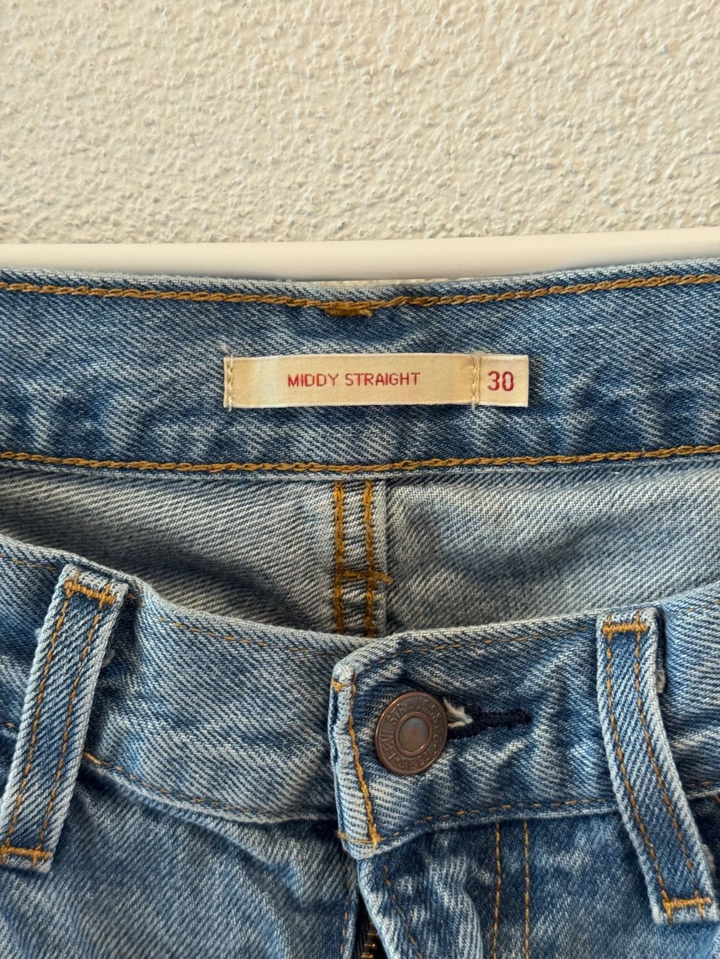 Levi's Jeans: Levi's Middy Straight (W30) – Usato da Dübendorf venduto da kmag-20 2