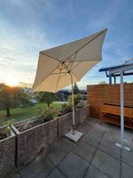 Sonnenschirm beige, gebrauchter Zustand