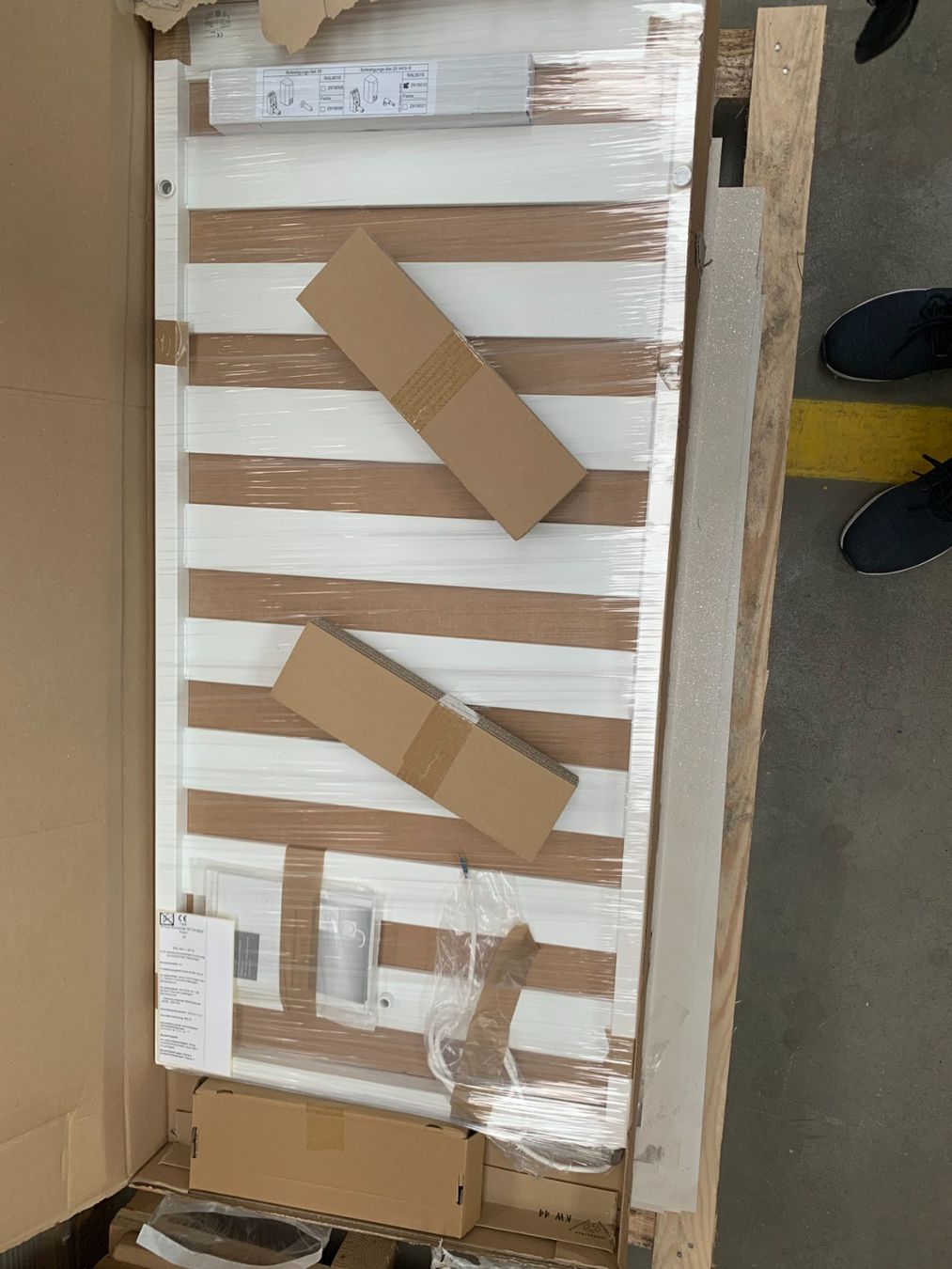 Prolux Radiatori: Kermi Casteo-E Elektro- Designheizkörper, Badetuchradiator – Nuovo e nell'imballaggio originale da Arbon venduto da Saemis