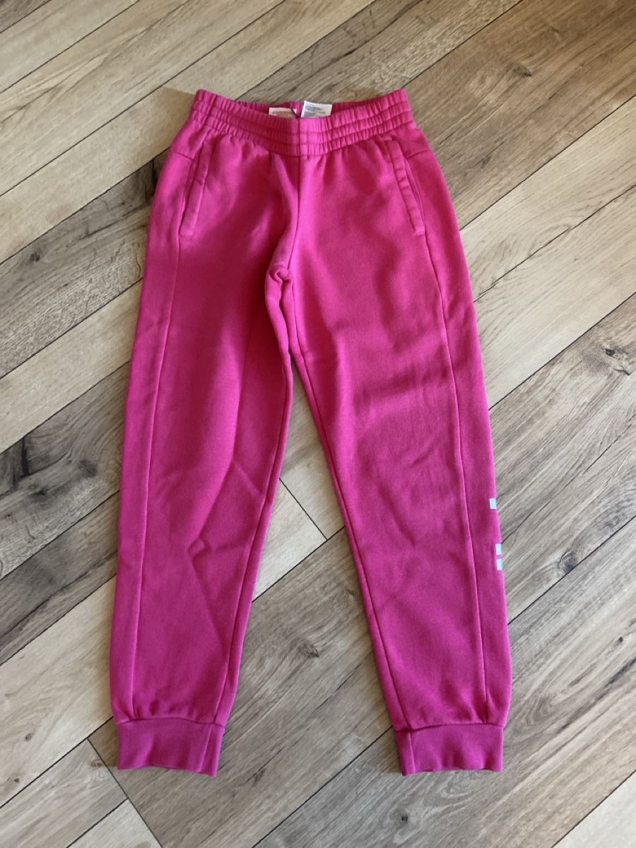 Adidas Pantaloni: Bas jogging ADIDAS - 140-9-10 ans – Usato da Sornard (Nendaz) venduto da delezedoris 1