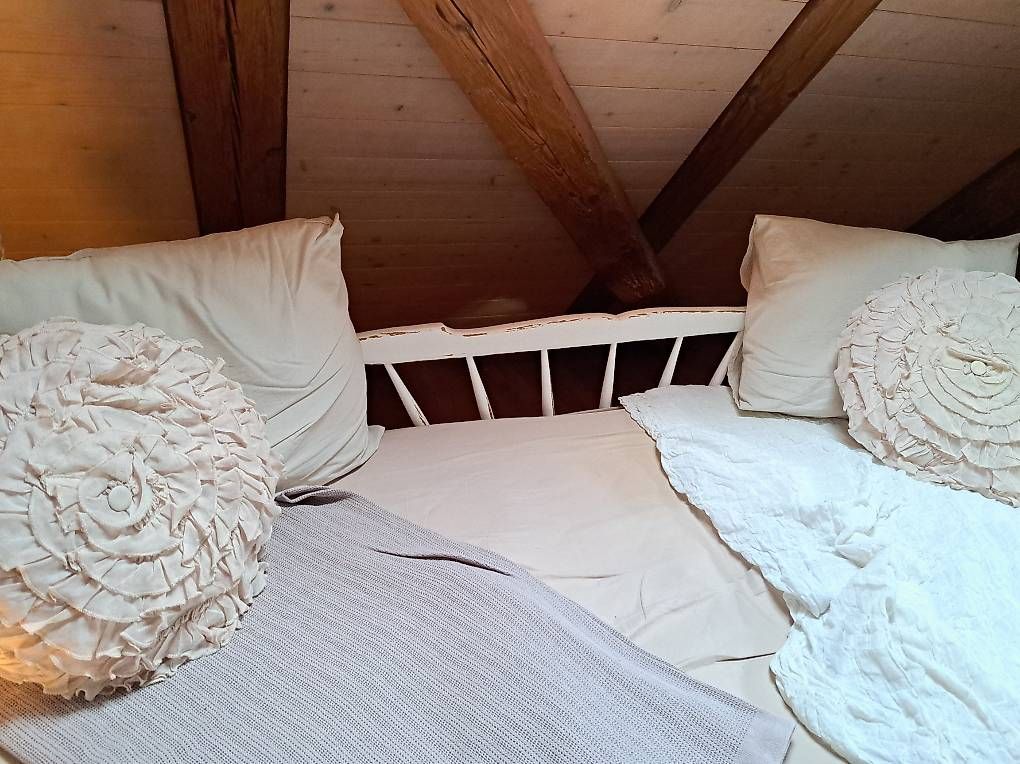 Betten: Shabby Chic Sofa Bett mit Decken und Kissen – Gebraucht aus Grosswangen von Shateiel 3
