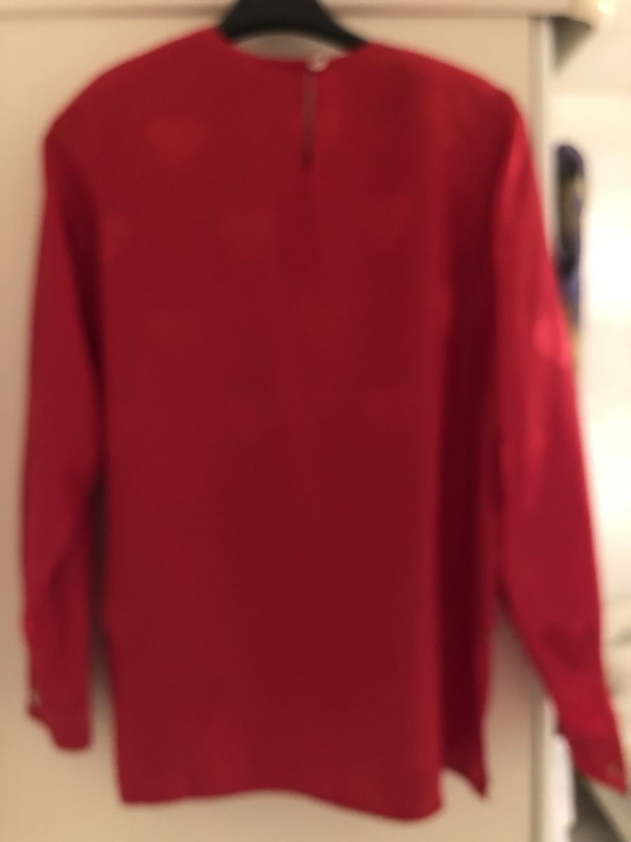 Camicette: Rote Seidenbluse mit eingewobenen Herzen Grösse 36 – Nuovo (secondo la descrizione) da Solothurn venduto da Congela 3
