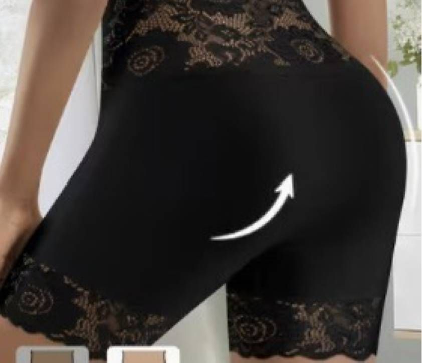 Altra biancheria intima: Formendes Höschen, schwarz, NEU – Usato da Arnegg venduto da Suppennudel1979die2.