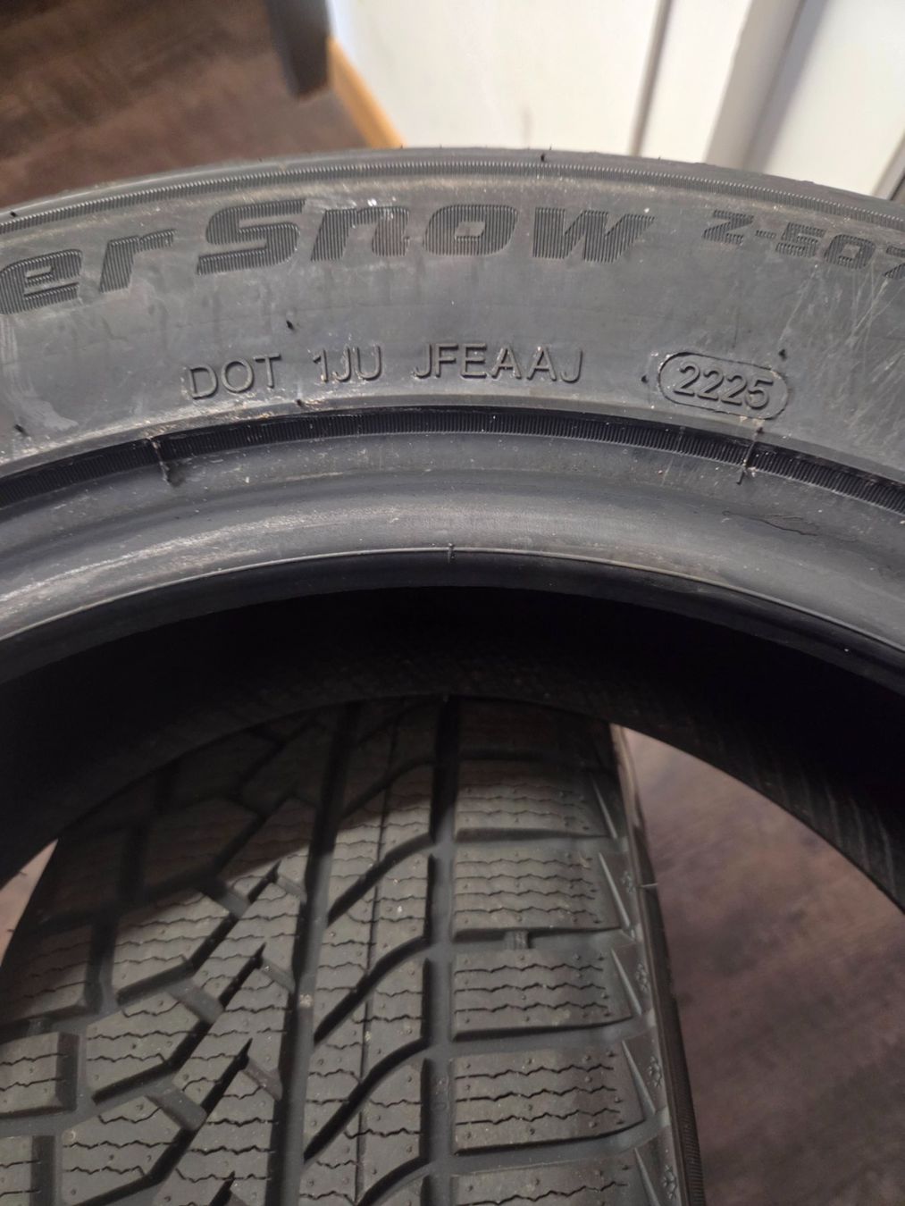 Pneus & Kompletträder: 205 / 55 R 16    91V – Gebraucht aus Fischbach-Göslikon von Emanuel.Bardhi 4