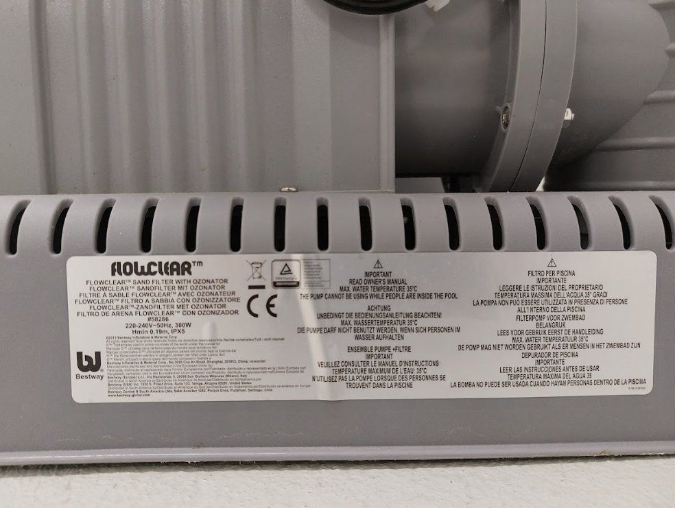 Bestway Accessoires de piscine: Super Pool Filteranlage - Bestway Flowclear integr. Ozonator – D'occasion à Brugg AG par RR0206 8