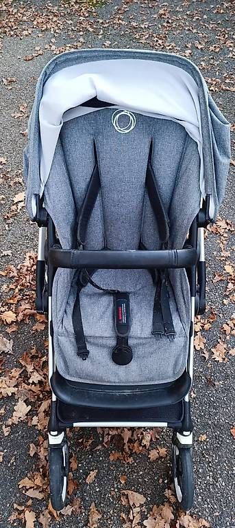 Bugaboo Carrozzine: Bugaboo Fox 2 poussette et berceau. – Usato da Petit-Lancy venduto da alb_b28x