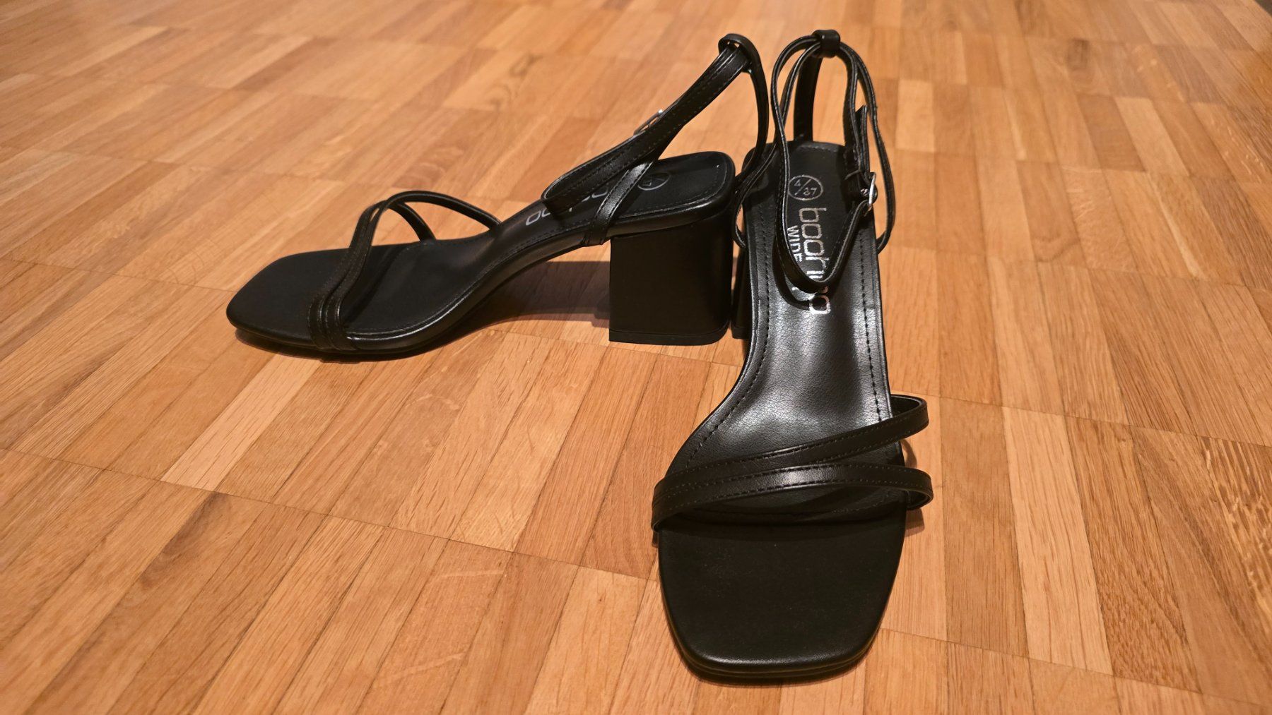 Boohoo Scarpe da donna: Boohoo Riemchensandalen Gr.37 – Nuovo (secondo la descrizione) da Zunzgen venduto da Kiki-The_Siren. 1