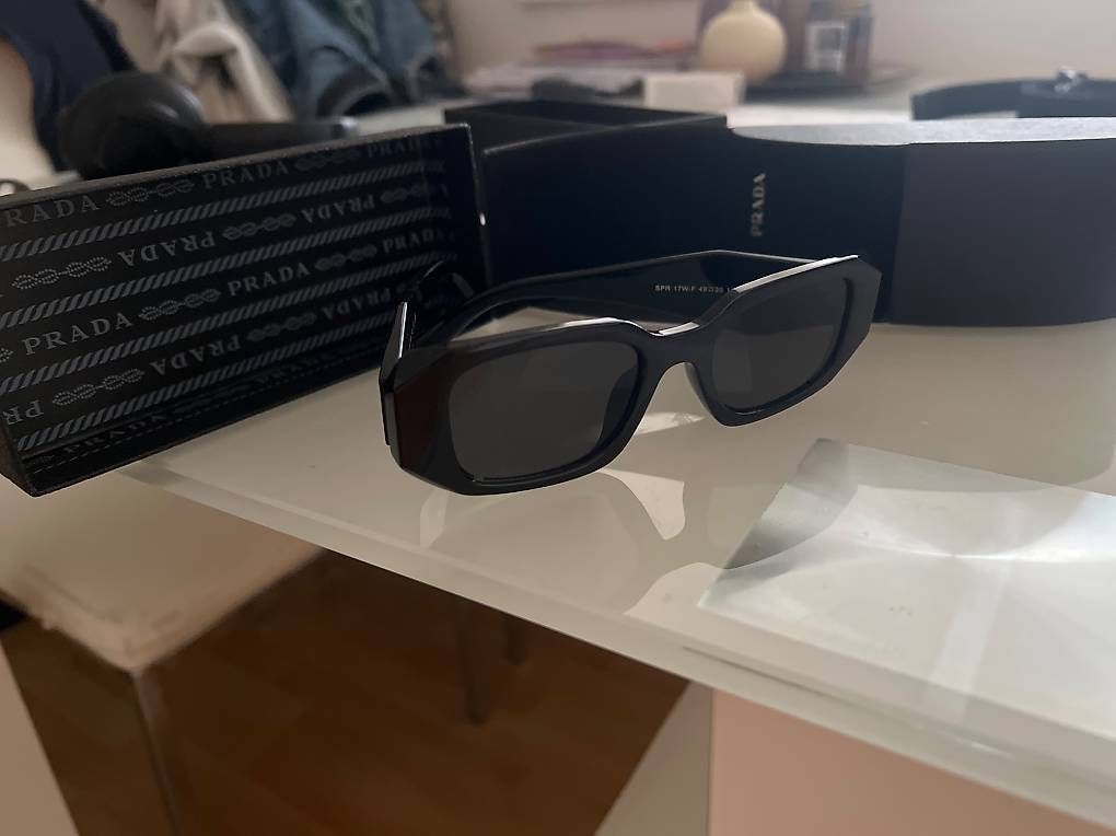 Occhiali & Lenti: Prada Sonnenbrille Damen  – Usato da Zürich venduto da sok_p7zx