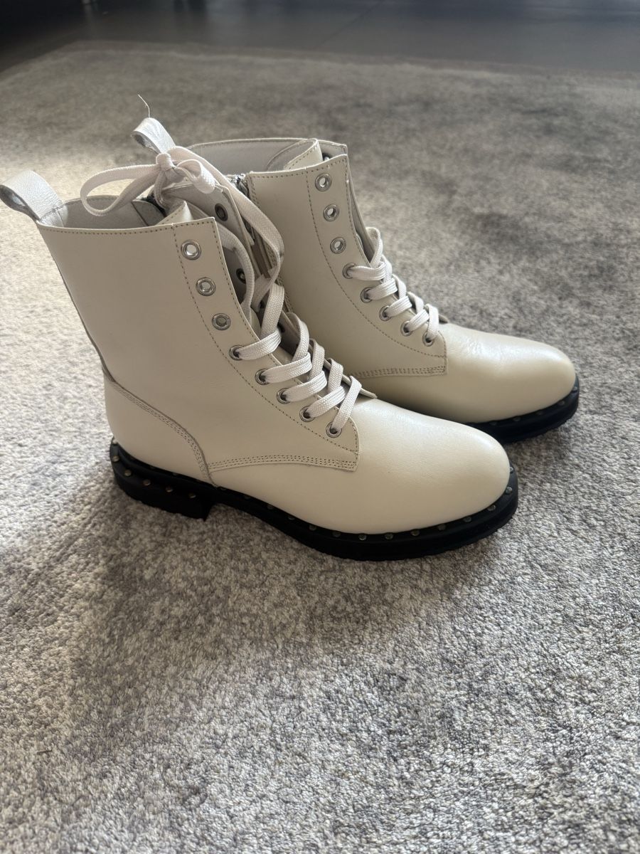 Scarpe da donna: PRPY Leather Winter Boots Size 37 - Cream Colour! – Nuovo e nell'imballaggio originale da Montreux venduto da jvo_vg8n