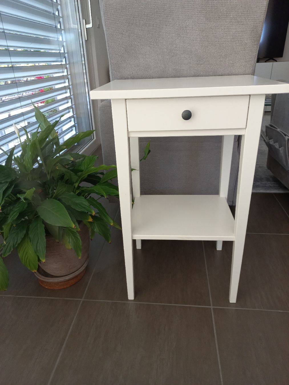 Comodini: Table de chevet Hemnes – Usato da Romont (FR) venduto da Lima31