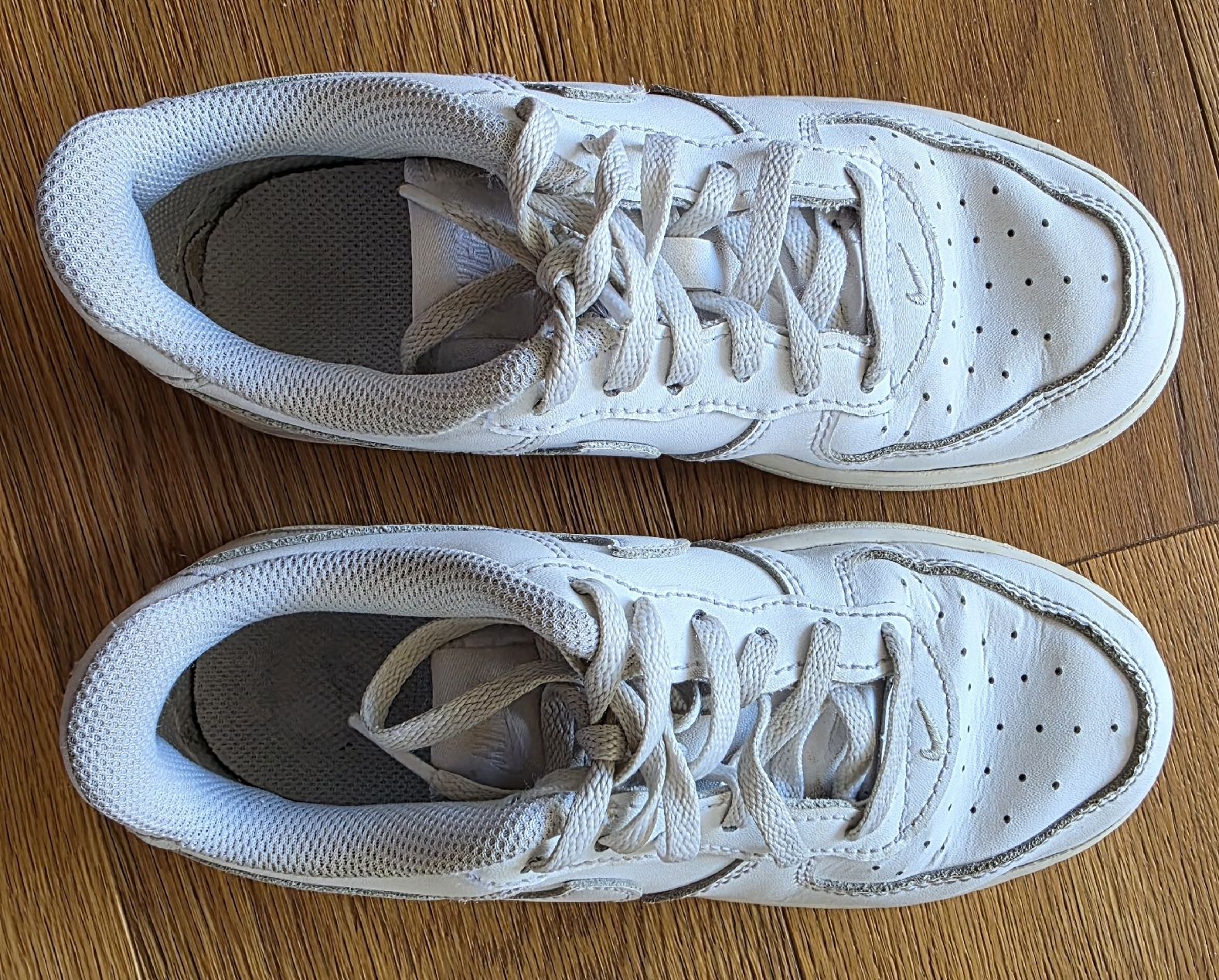 Nike Scarpe per ragazze: Nike Kinder weiss Grösse 32 gebraucht – Usato da Zell LU venduto da claro62 2