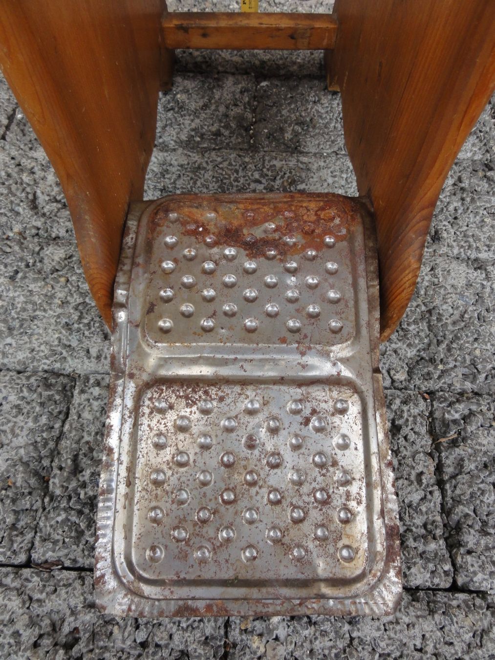 Altri mobili per ufficio: Regenschirmständer aus Holz, Vintage – Usato da Wohlen AG venduto da Flusslauf 7