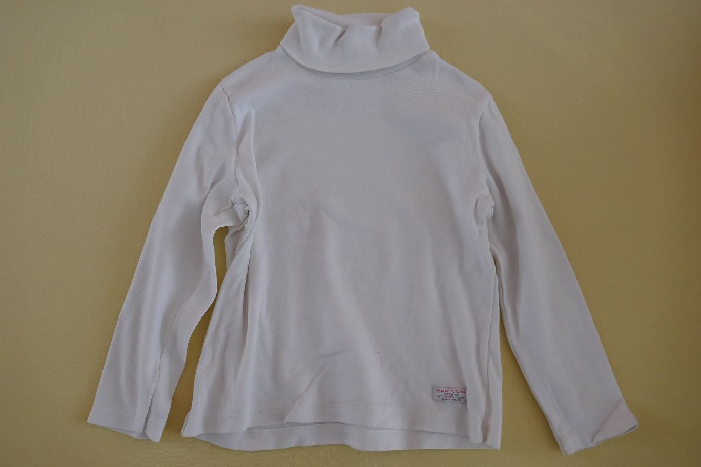 Camicette, T-shirt & Top: Weisses T-Shirt mit Rollkragen, Gr. 110 – Usato da Horgen venduto da Feli39