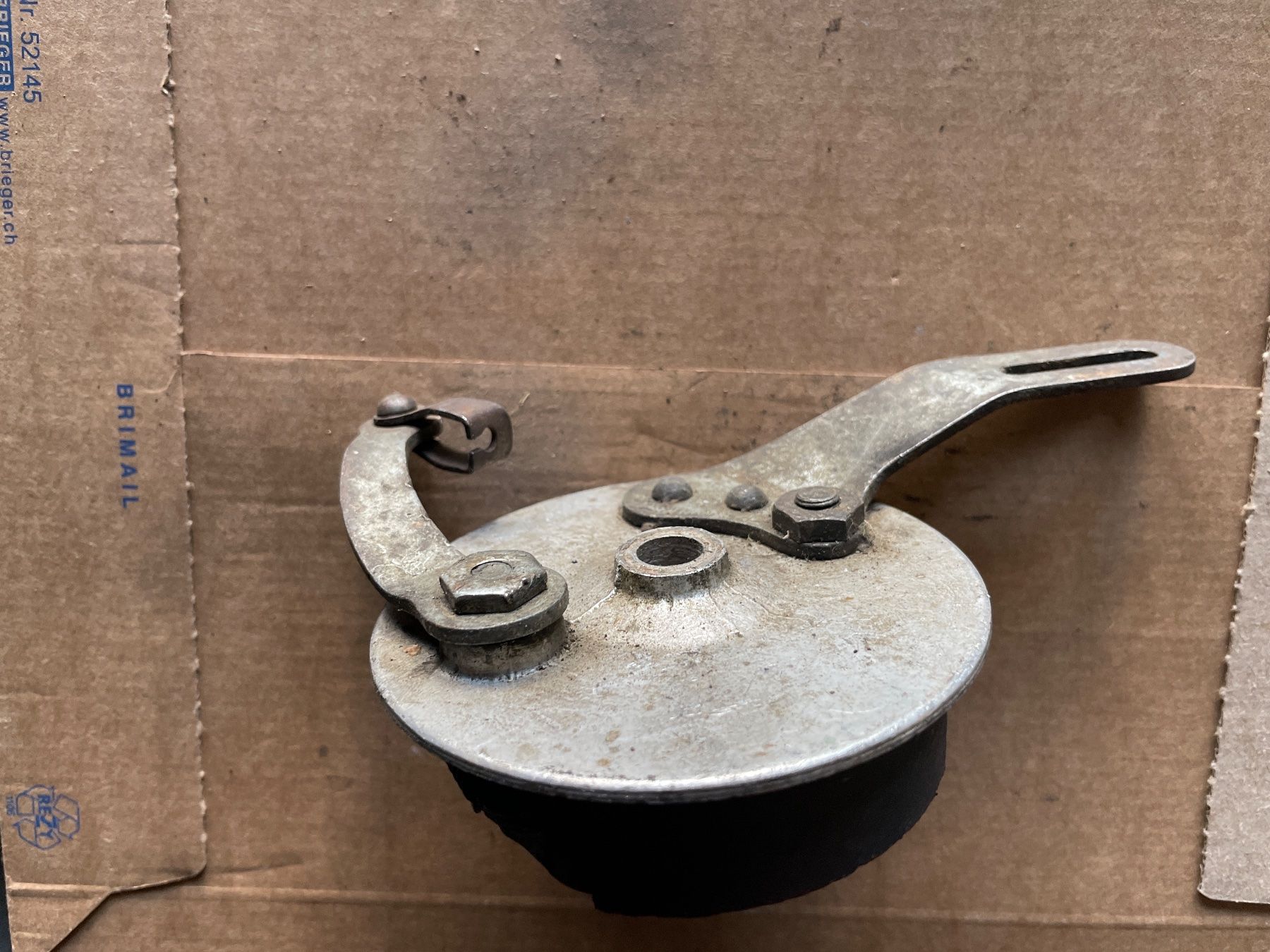 Ciclomotori: Bremsplatte Oldtimer mofa – Usato da Ibach venduto da brunnen55 2