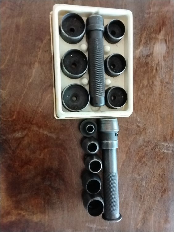 Tous les outils: Lochstanzwerkzeug – D'occasion à Stadel par Nwt