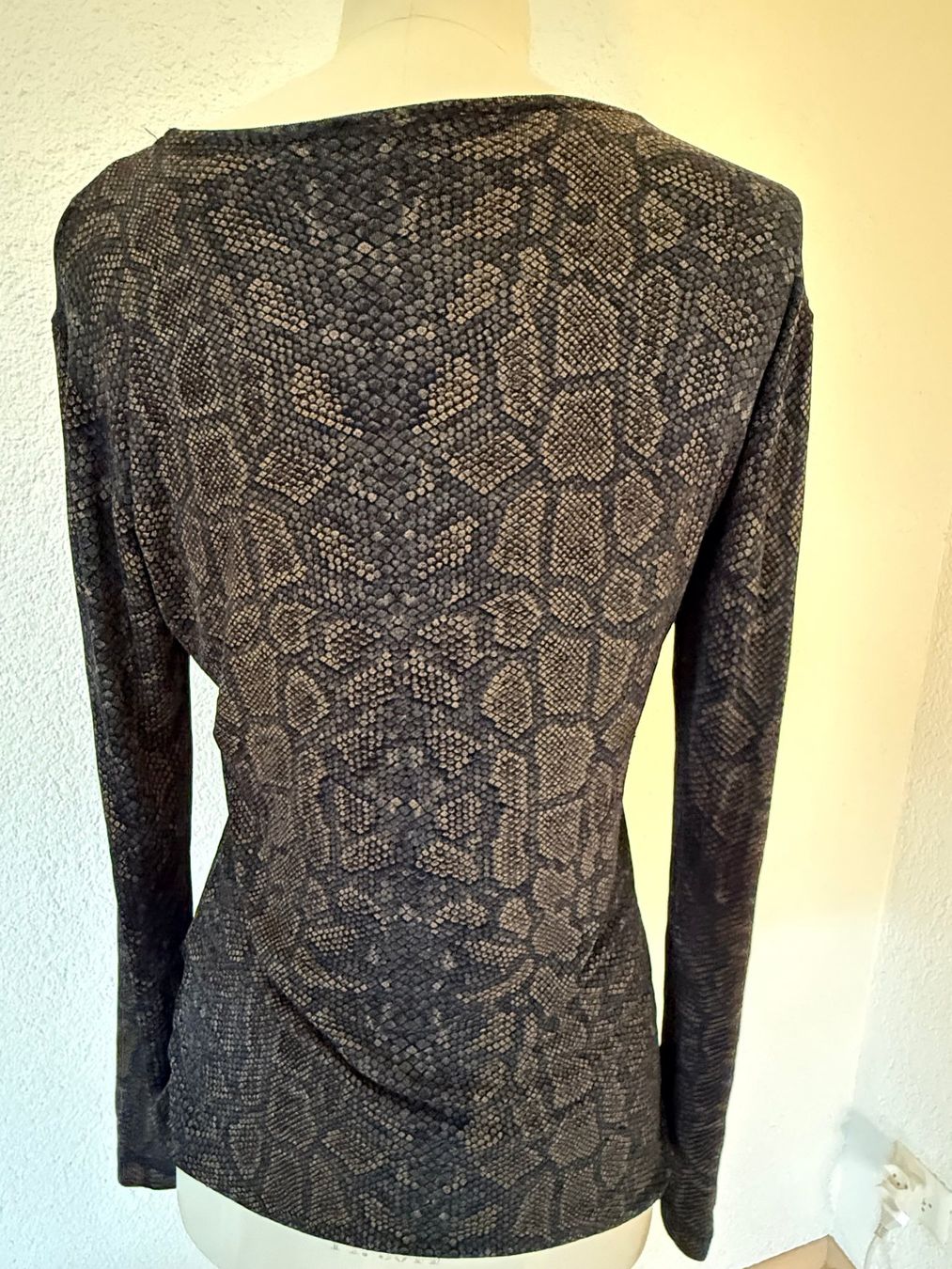 Maglioni & Felpe: Olsen Shirt Python Gr. L – Usato da Kirchdorf AG venduto da coco123 4