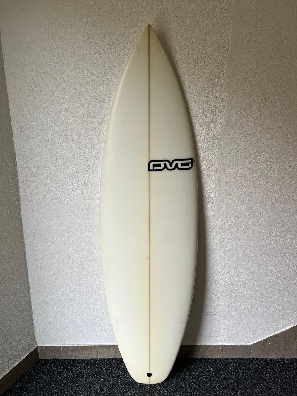 Surfboards & Schwimmbrette: DVG 5'7 Surfboard – Gebraucht aus Zürich von Taj137
