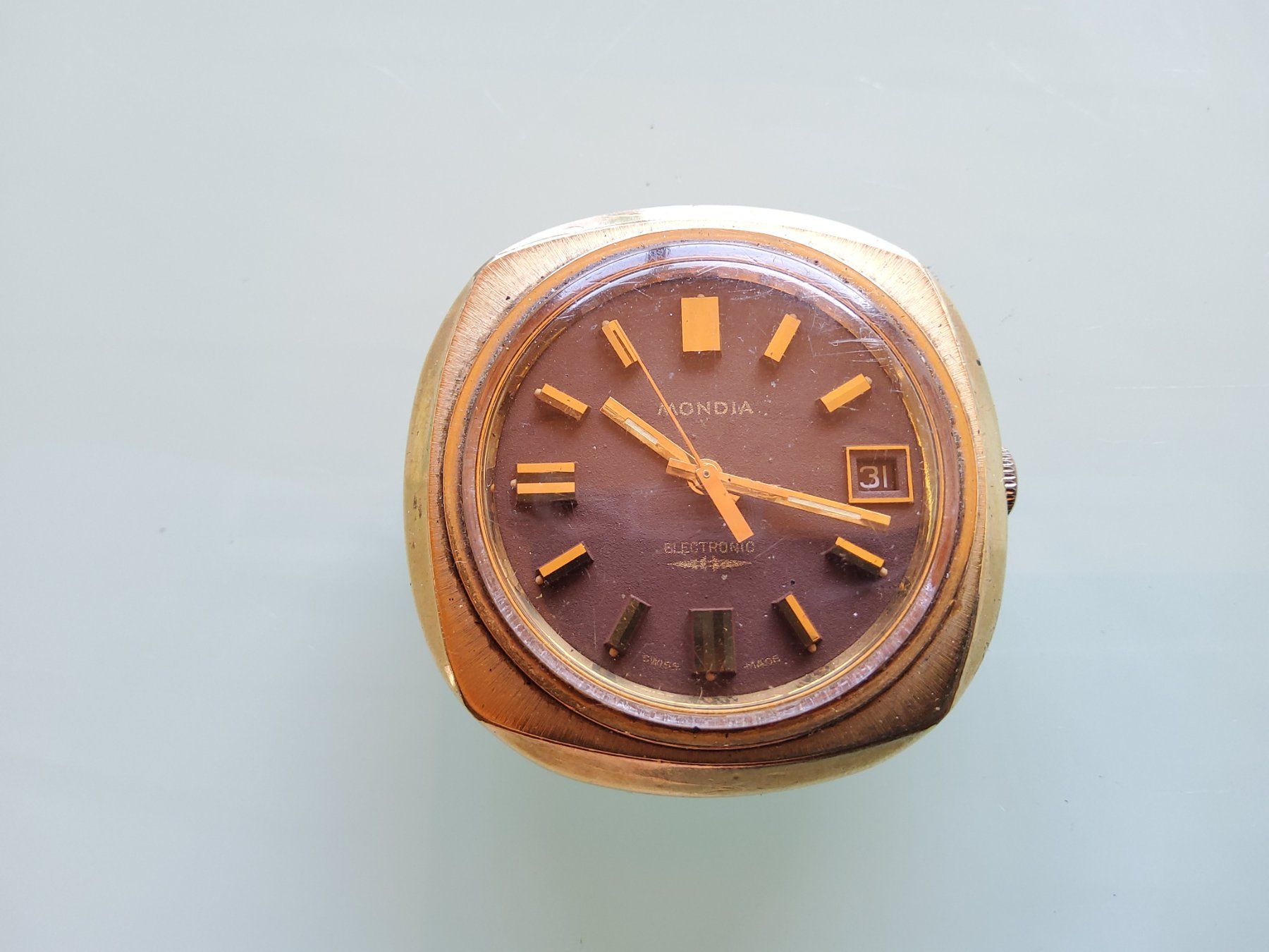 Montres: Montre à quartz Mondia  – Défectueux à Malleray par Broc-Mo 2