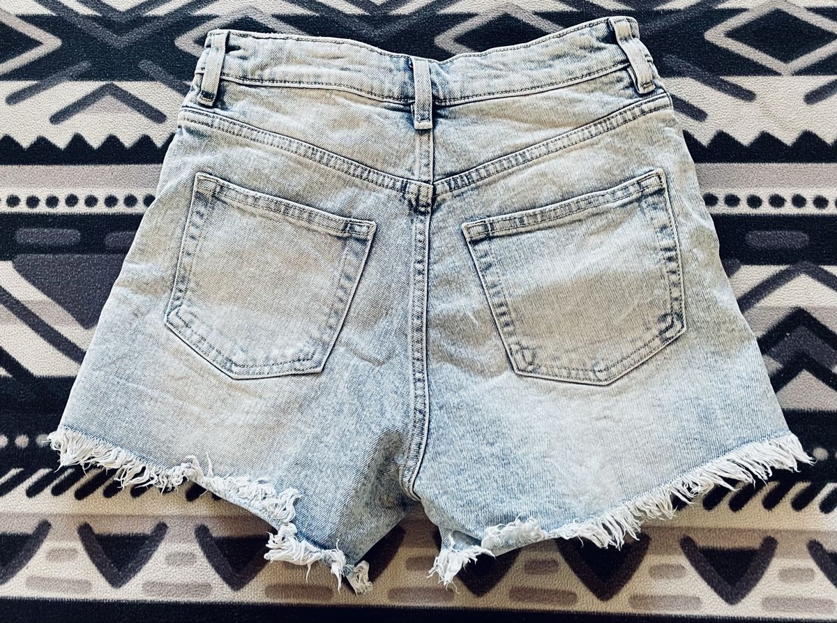H&M Jeans: Simple Jeans  – Gebraucht aus Herisau von Ciaoschein 1