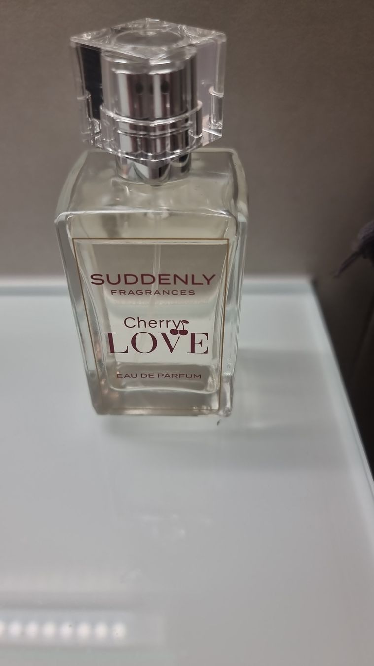 Profumi & Eau de Toilette: Suddenly Cherry – Nuovo (secondo la descrizione) da Menziken venduto da torretto85 1