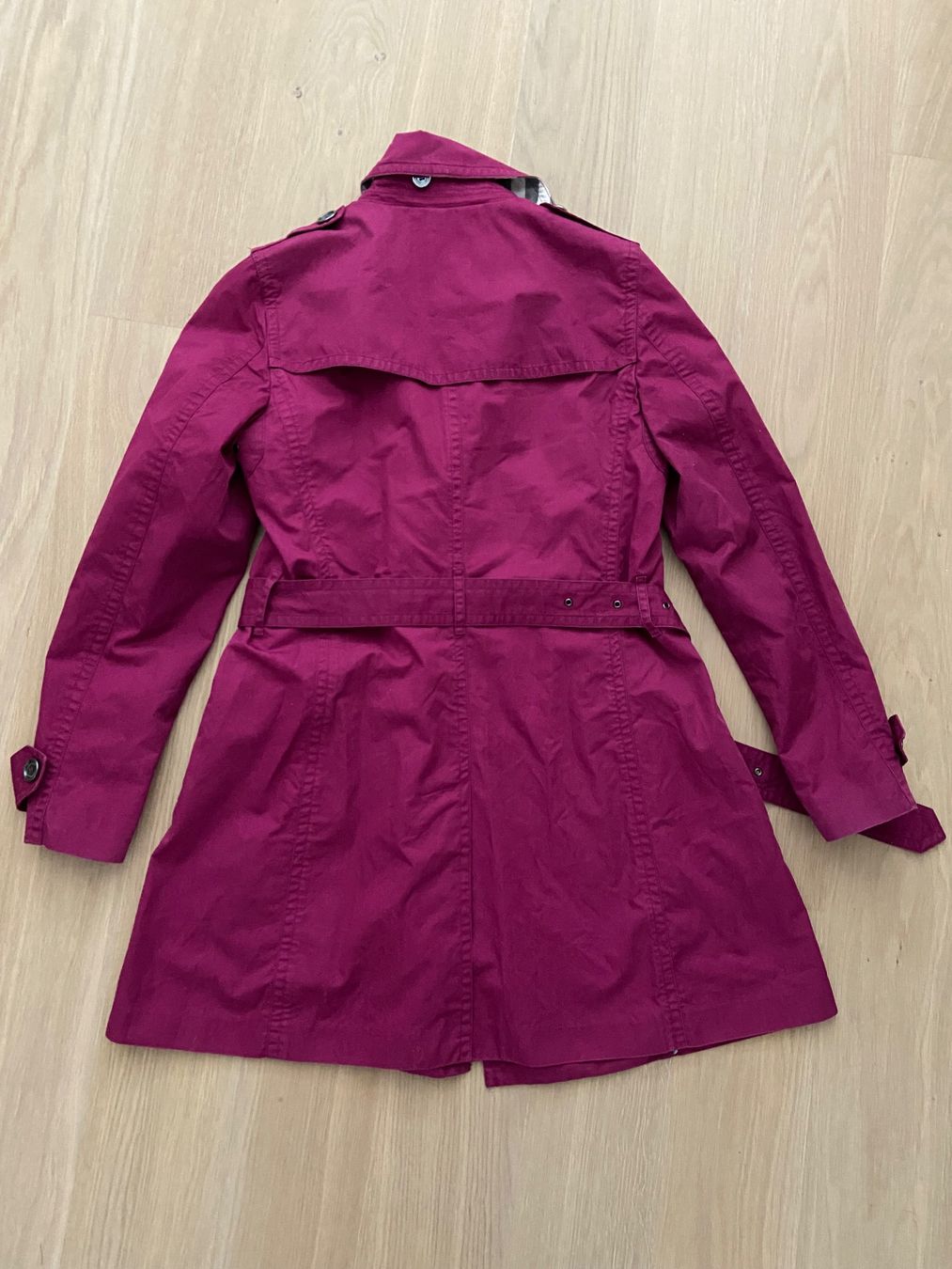 Burberry Giacche: Burberry Brit Trenchcoat M/38 – Usato da Horgen venduto da nasten 1
