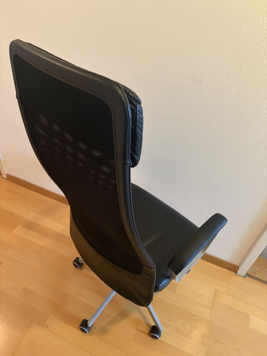 Ikea Sedie: IKEA Bürostuhl Markus, Kunstleder – Usato da Zürich venduto da clairmont-5f2v 1