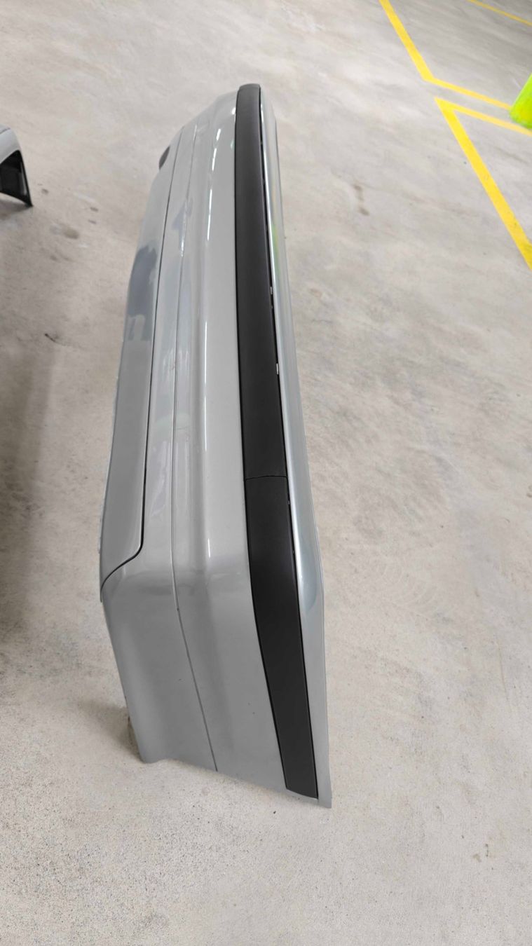Toutes les pièces auto: BMW E36 Vorfacelift Stoßstangen Front + Heck Original BMW – D'occasion à Hittnau par prz_7lyw