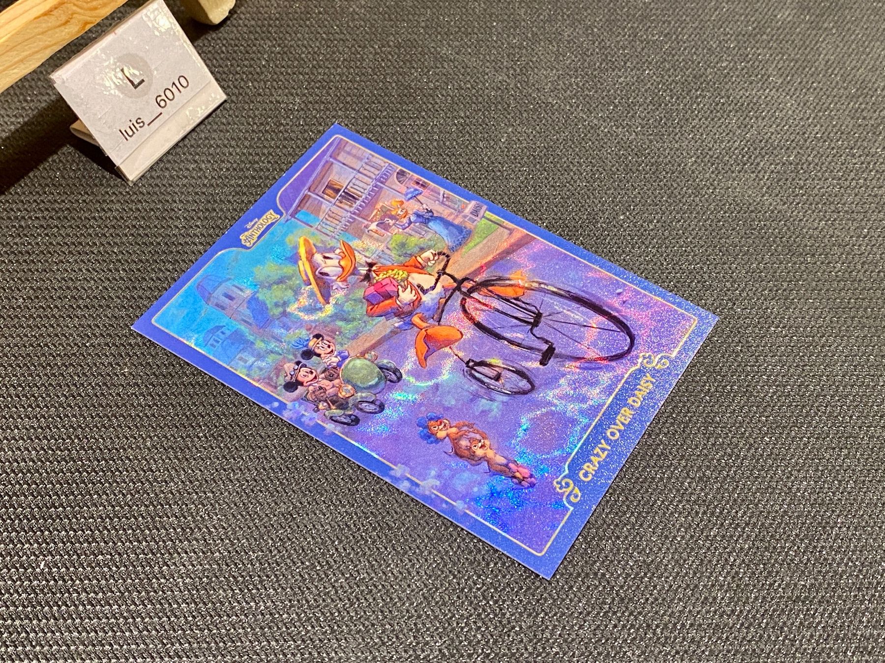 Disney Carte collezionabili: Disney Anthology Crazy Over Daisy 187/500 Glith Holo – Usato da Kriens venduto da luis__6010 2