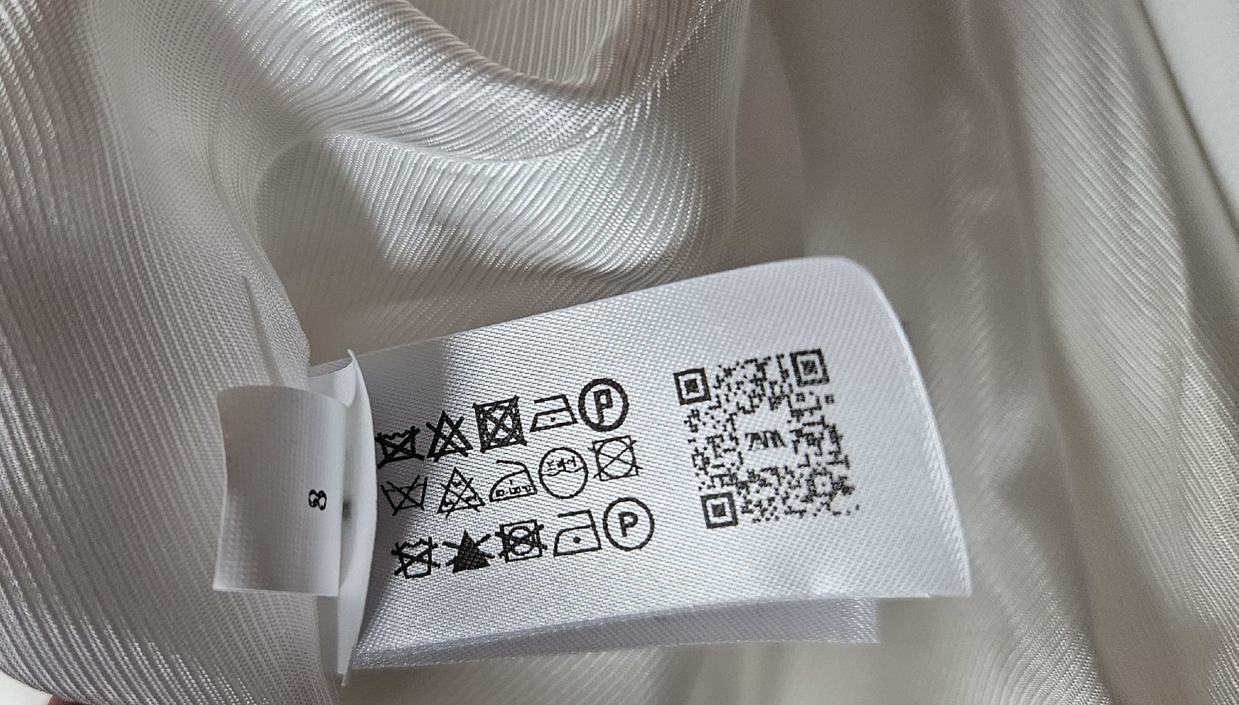 Zara Completi & Tailleur: Blazer Zara weiss, Grösse L – Usato da Rombach venduto da ThriftBetter 5