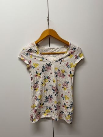 T-Shirt Clockhouse Basics, Gr. M, Blumenmuster, Top!